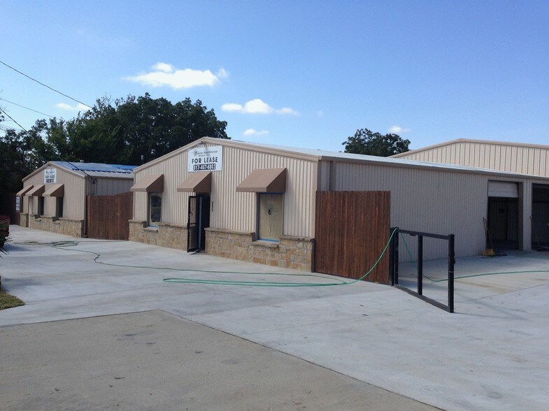 More Photos Of 8421-8445 FM 1187, Mansfield Warehouse For Sale