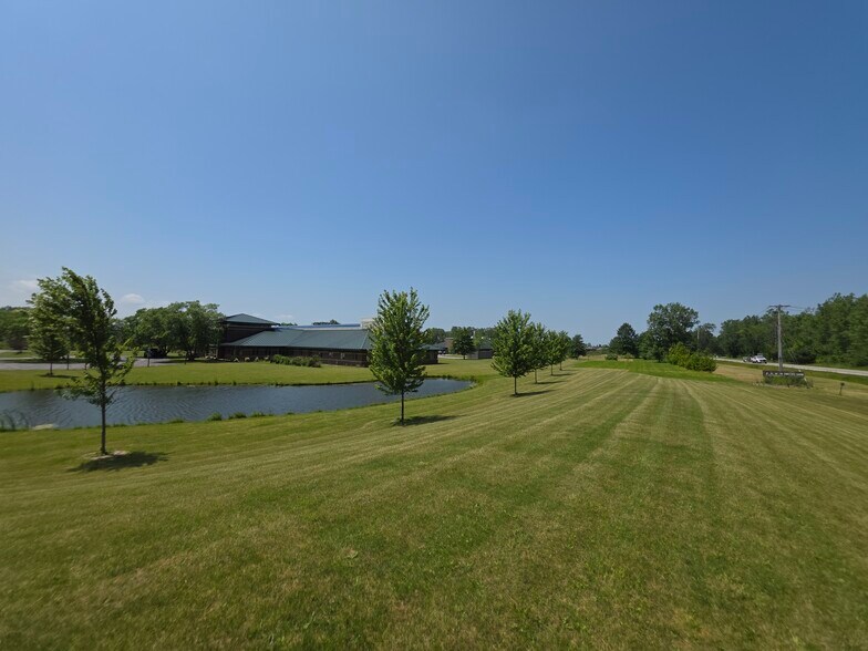 More Photos Of 4493 Walden Ave, Lancaster Office For Sale