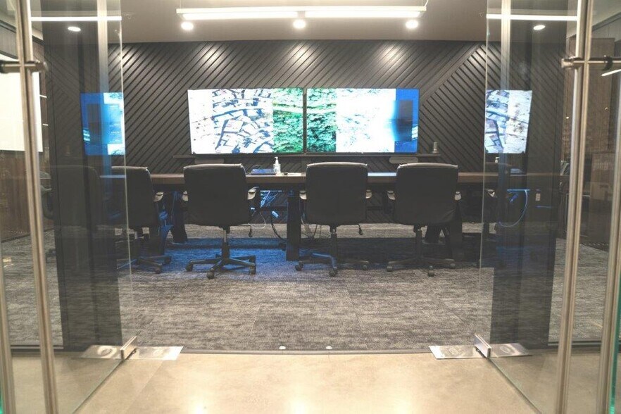 More Photos Of 2818 N Sullivan Rd, Spokane Valley Light Manufacturing For Lease