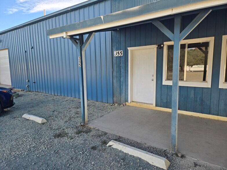 Primary Photo Of 3474 Toyon Cir, Valley Springs Warehouse For Lease