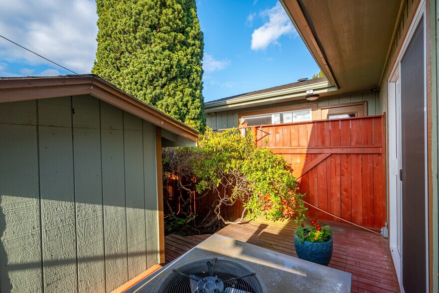 More Photos Of 412 N Main St, Coupeville Healthcare For Sale