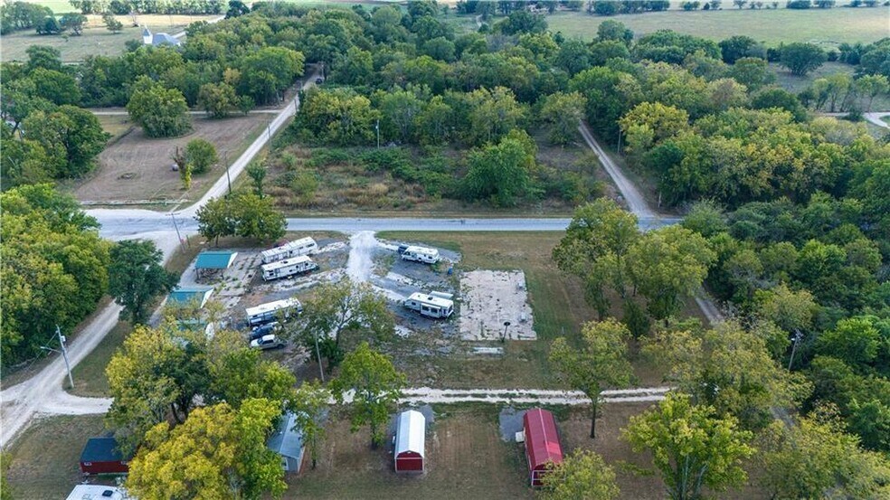 Primary Photo Of 74 2nd St, Moran Trailer Camper Park For Sale