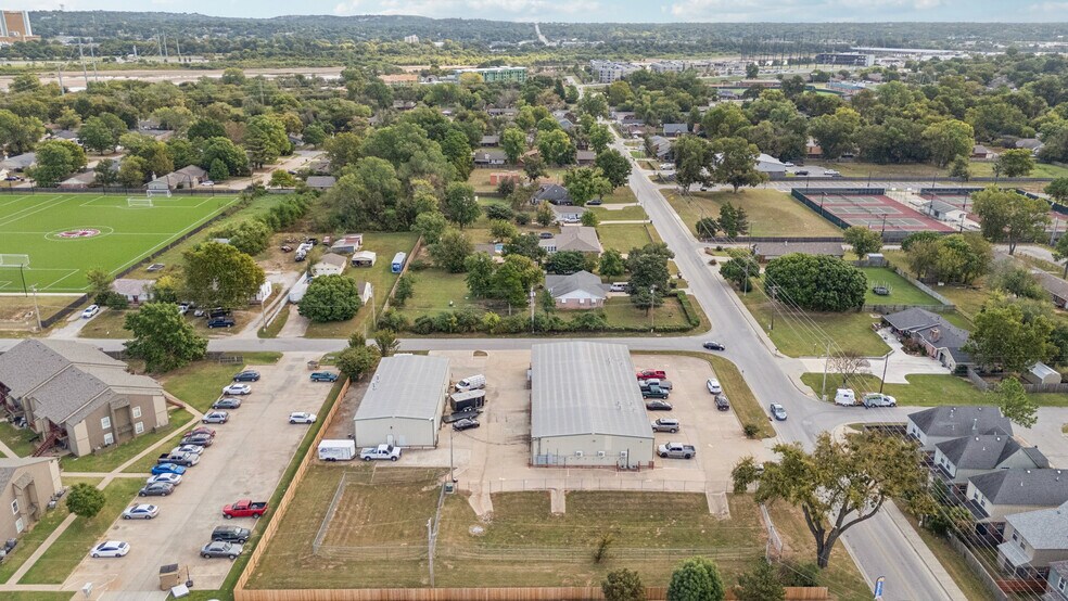 More Photos Of 395 W K Pl, Jenks Service For Sale