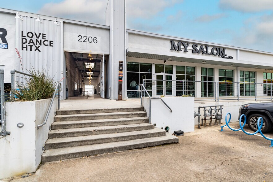 More Photos Of 2102-2314 Edwards St, Houston General Retail For Lease