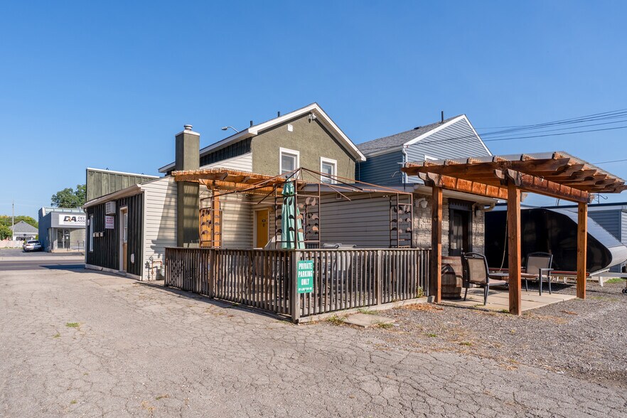 More Photos Of 60-62 Colborne St W, Brantford Storefront Retail Residential For Sale