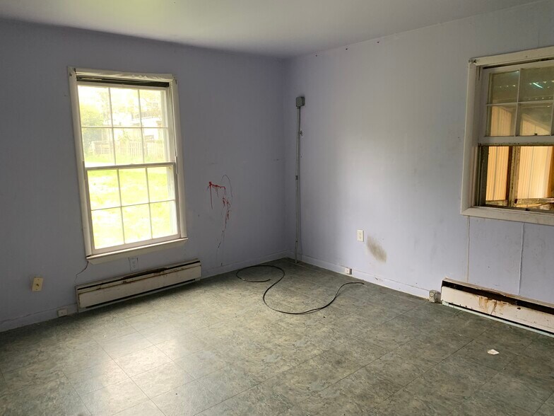 More Photos Of 5621 Tricross Dr, Columbia Assisted Living For Lease