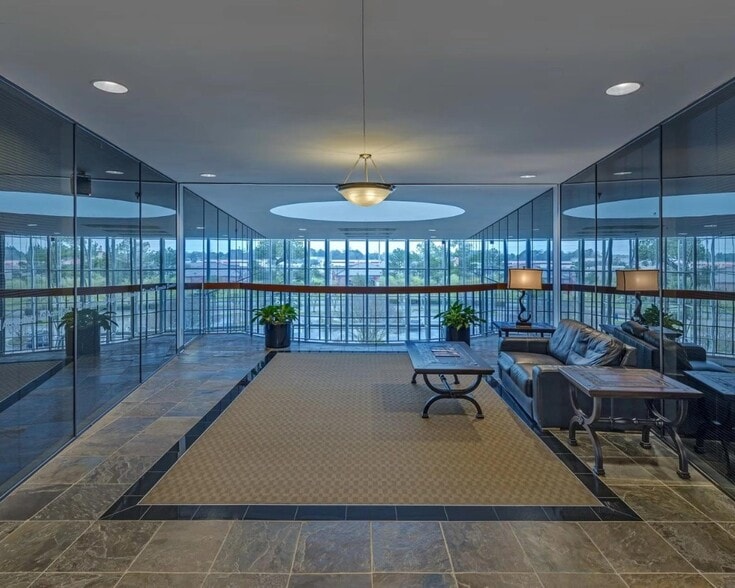 More Photos Of 7915 FM-1960 W, Houston Office For Lease