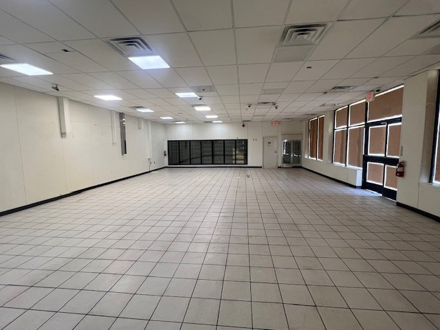 More Photos Of 9201-9231 Oxon Hill Rd, Fort Washington Unknown For Lease