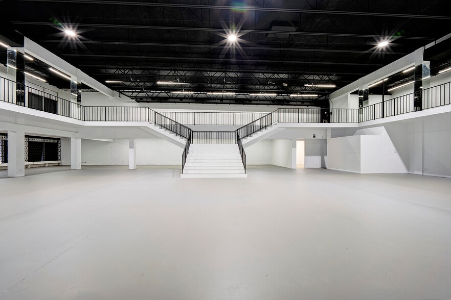 More Photos Of 32 S Dixie Hwy, Lake Worth Freestanding For Sale