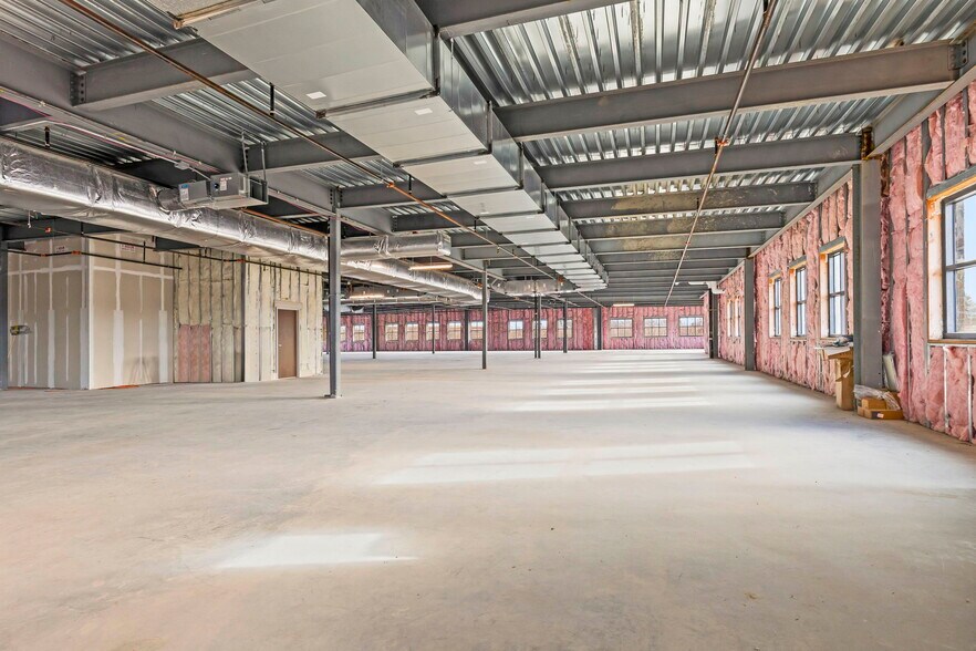 More Photos Of 6455 W Campus Oval, New Albany Medical For Lease