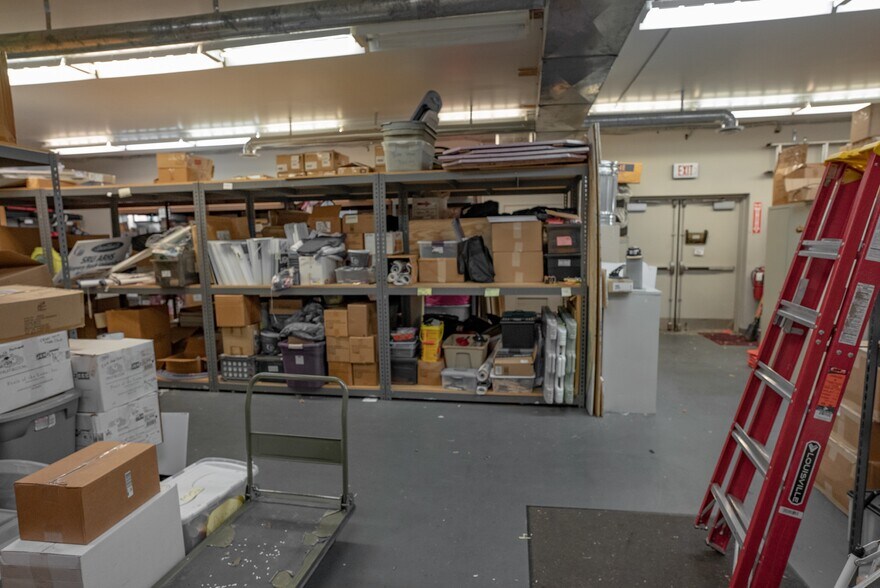 More Photos Of 320 Bilmar Dr, Pittsburgh Office For Sale