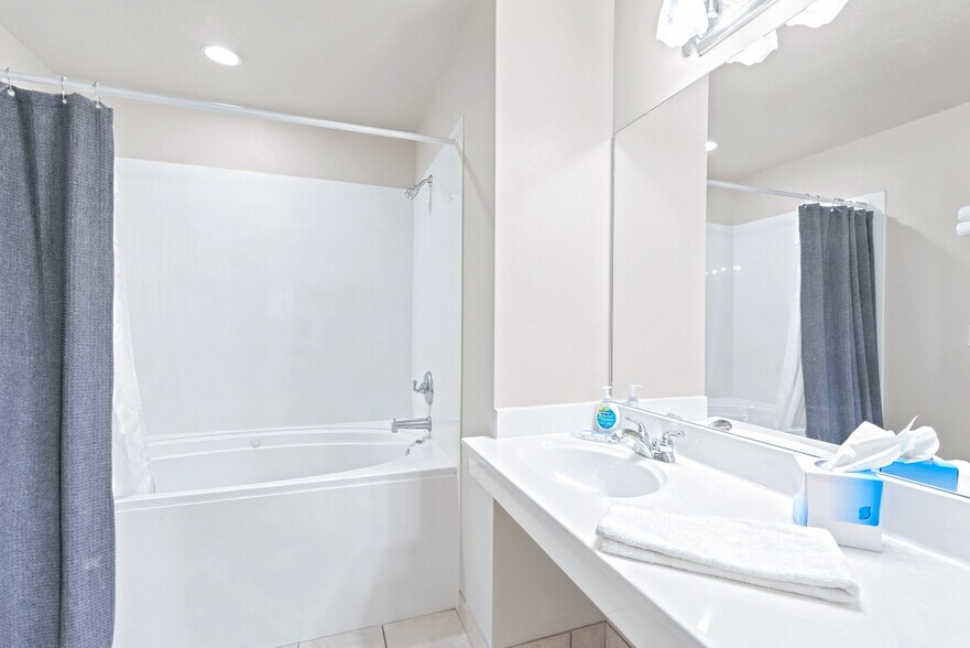 More Photos Of 40 Christa Circle cir, Garden City Specialty For Sale
