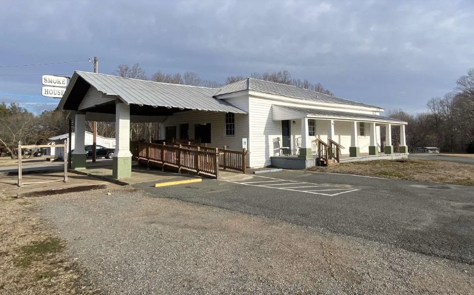 More Photos Of 2030 Broad Street Rd, Maidens General Retail For Lease