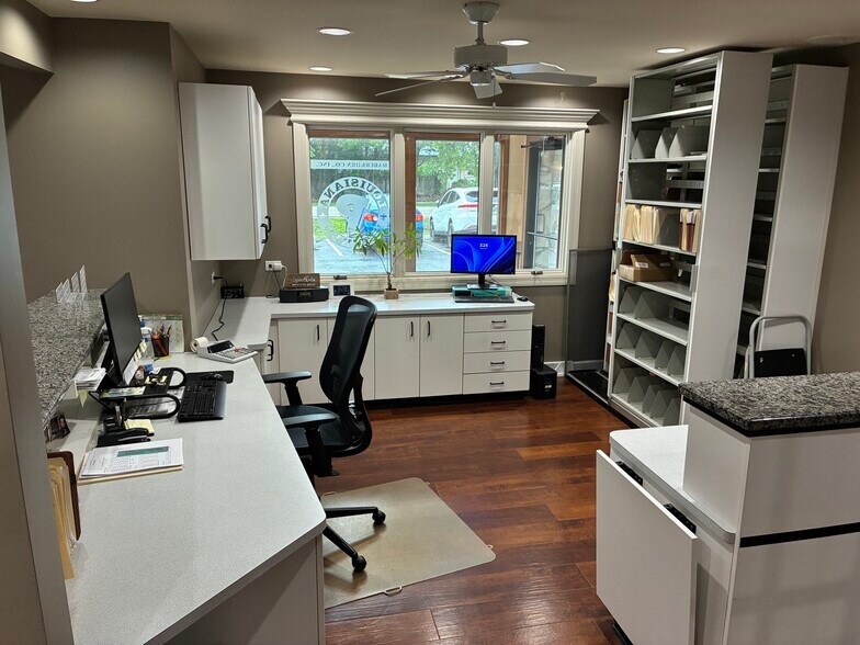 More Photos Of 6745 W 127th St, Palos Heights Office For Sale