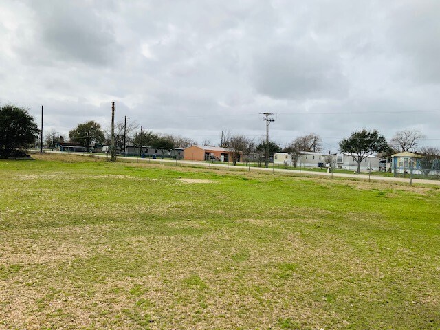 More Photos Of 204 Glen Flora Rd, Eagle Lake Land For Sale