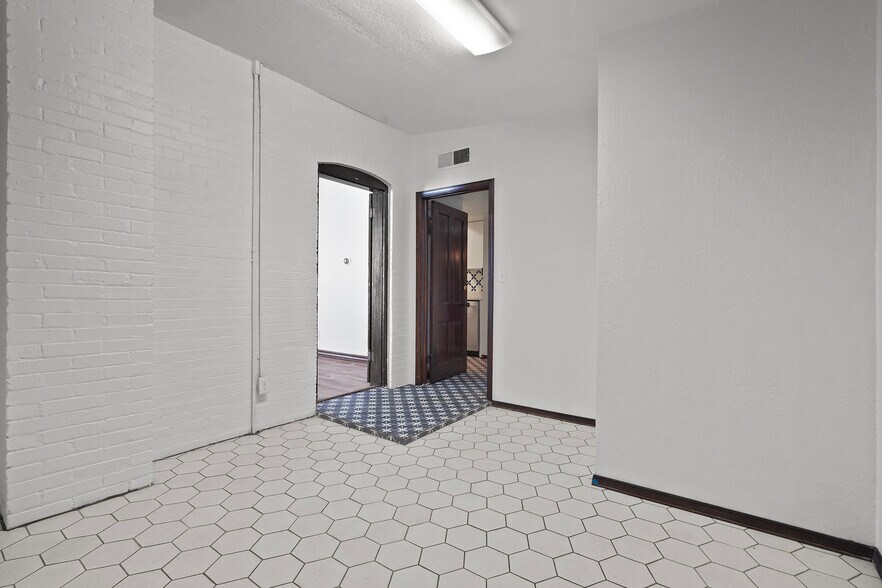 More Photos Of 1127 Wyoming Ave, El Paso Coworking Space