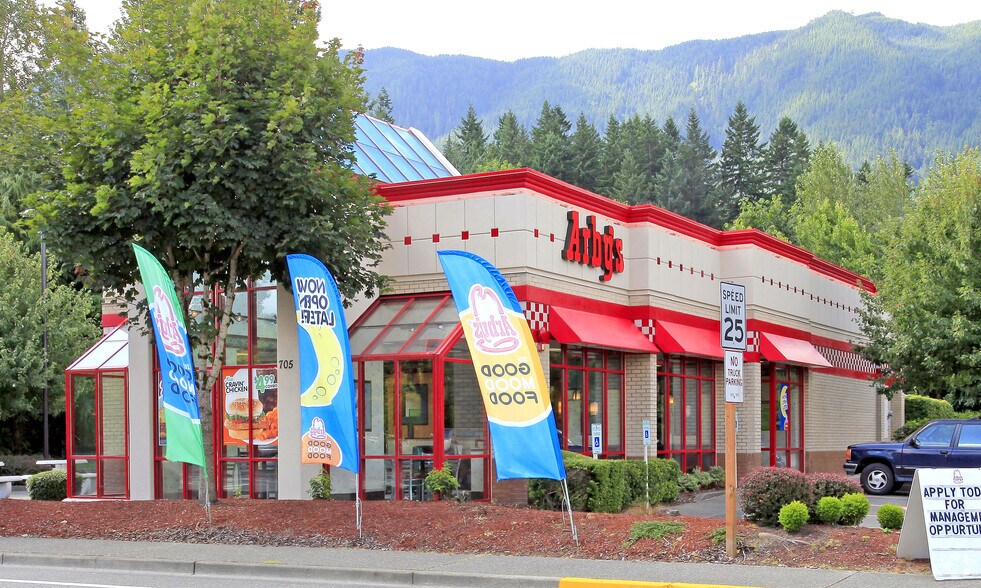 Primary Photo Of 705 SW Mt Si Blvd, North Bend Fast Food For Sale