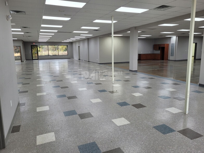 More Photos Of 3755 Boettler Oaks Dr, Uniontown Light Manufacturing For Lease