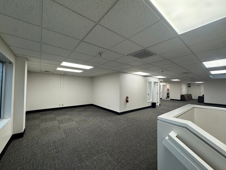 More Photos Of 3077 20th St E, Fife Warehouse For Lease