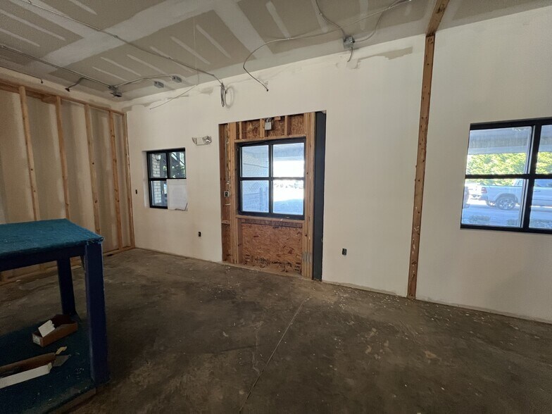 More Photos Of 3410 Village Dr, Fayetteville Office For Sale
