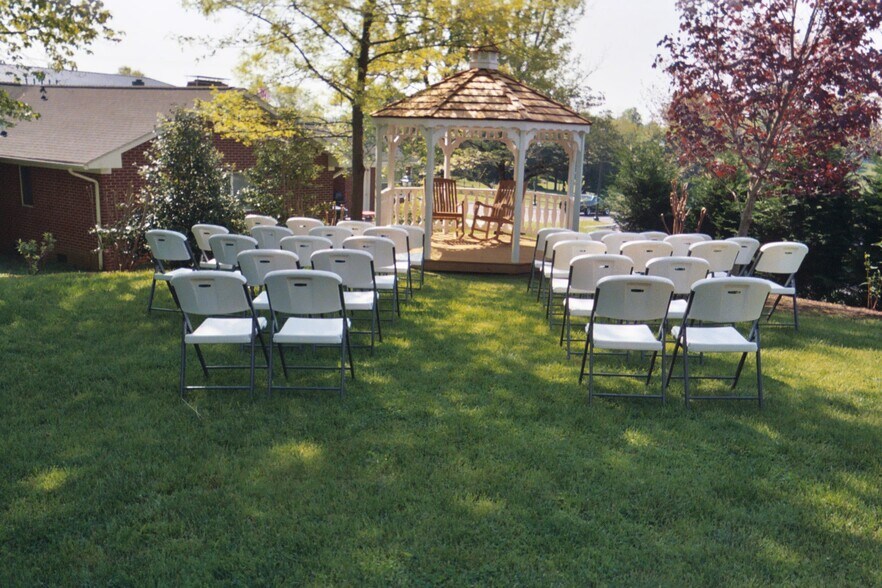 More Photos Of 146 Main St, Stanardsville Hospitality For Sale