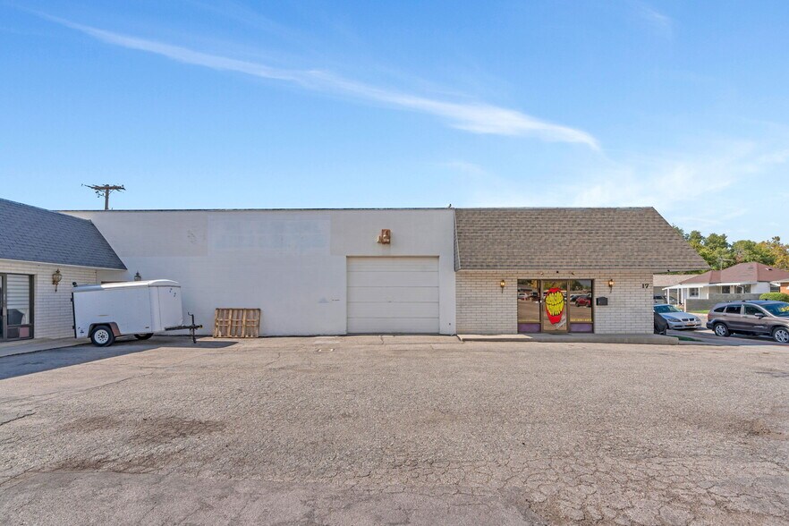 More Photos Of 17 W Sunset Ave, Salt Lake City Light Manufacturing For Sale
