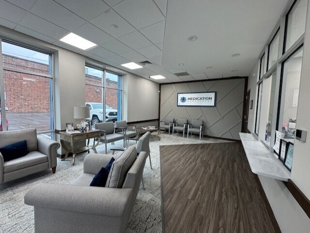 More Photos Of 2006 N Church St, Greensboro Medical For Lease