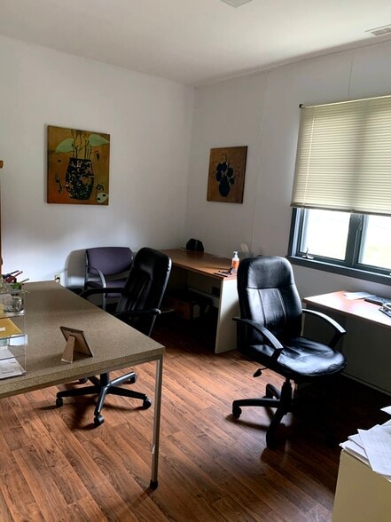 More Photos Of 930-936 Lenape Dr, New Britain Office For Sale