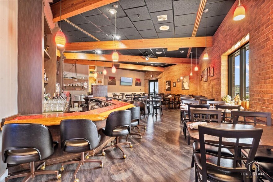 More Photos Of 320 N 2nd St, St Charles Restaurant For Sale