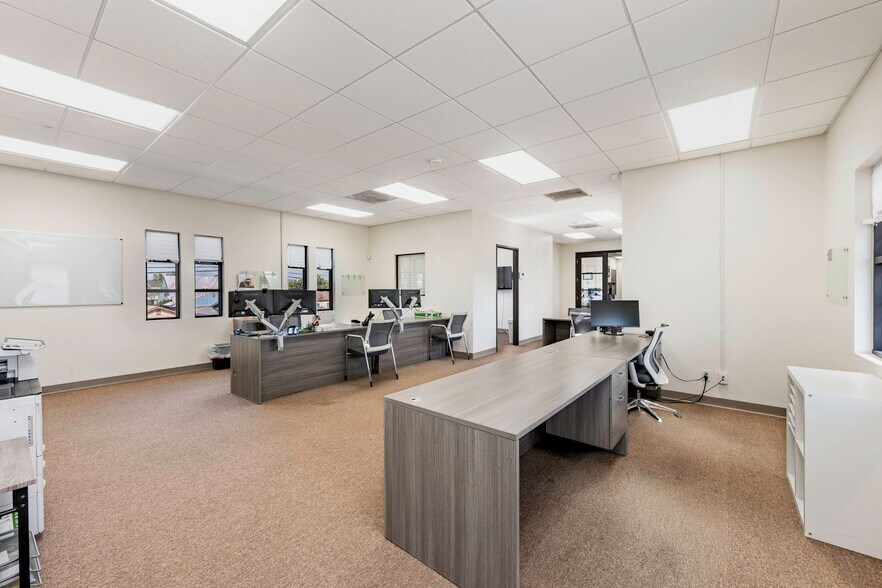 More Photos Of 2227 S Atlantic Blvd, Commerce Loft Creative Space For Lease