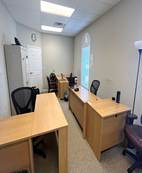 More Photos Of 1030 Old Bon Air Rd, Richmond Office For Sale