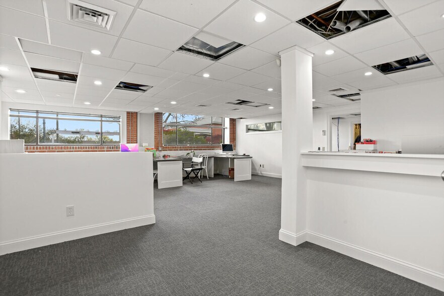 More Photos Of 199 Elm St, New Canaan Medical For Sale