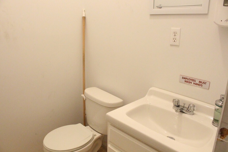 More Photos Of 1 Sherman Ave, New York Apartments For Lease