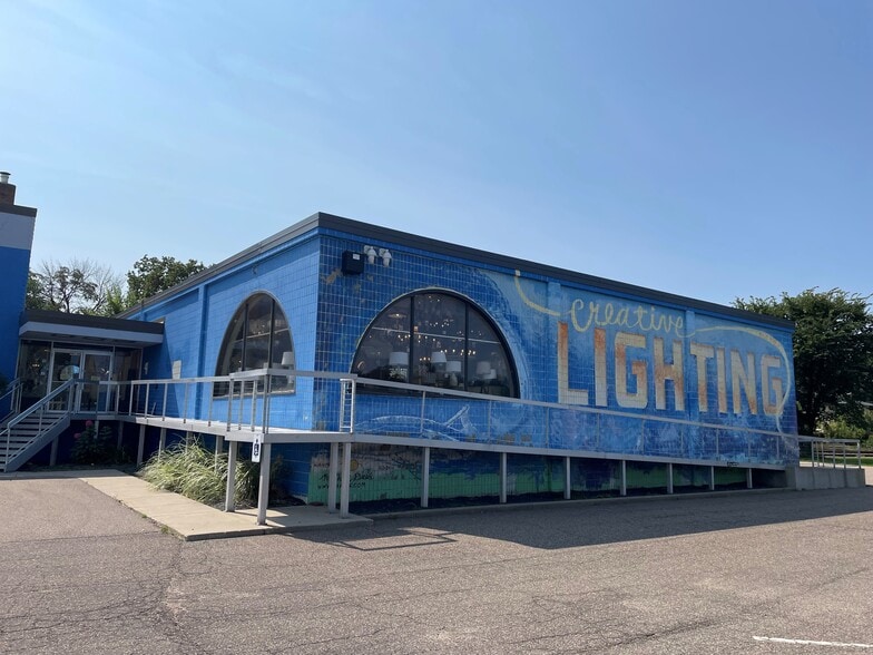 More Photos Of 1728 Concordia Ave, Saint Paul Showroom For Sale