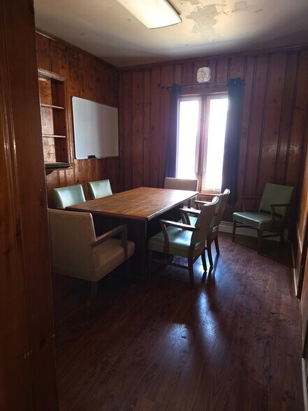 More Photos Of 683 Kearny Ave, Kearny Office For Sale