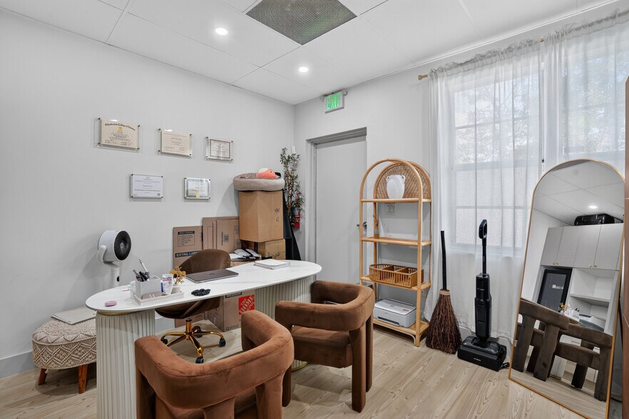 More Photos Of 10271 Sunset Dr, Miami Medical For Lease