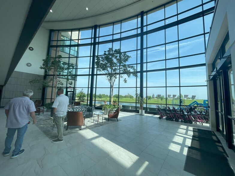 More Photos Of 7919 Mid America Blvd, Oklahoma City Office For Lease