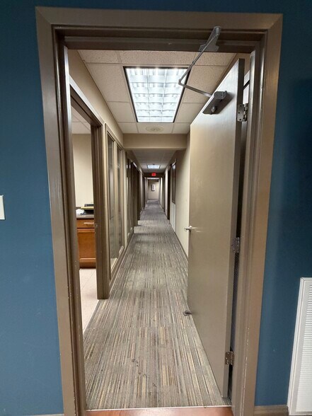 More Photos Of 1018 Central Ave, Metairie Coworking Space