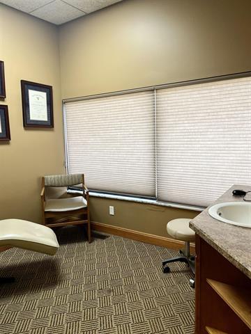 More Photos Of 6400 E Pea Ridge Rd, Huntington Medical For Lease