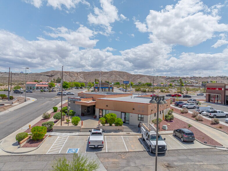 More Photos Of 3651 Highway 95, Bullhead City Bank For Lease