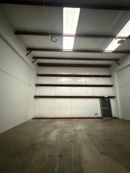 More Photos Of 1814 E Centerton Blvd, Bentonville Light Manufacturing For Lease