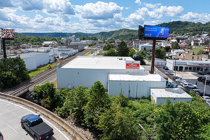 More Photos Of 100 Tripak Industries Blvd, Tarentum Distribution For Sale