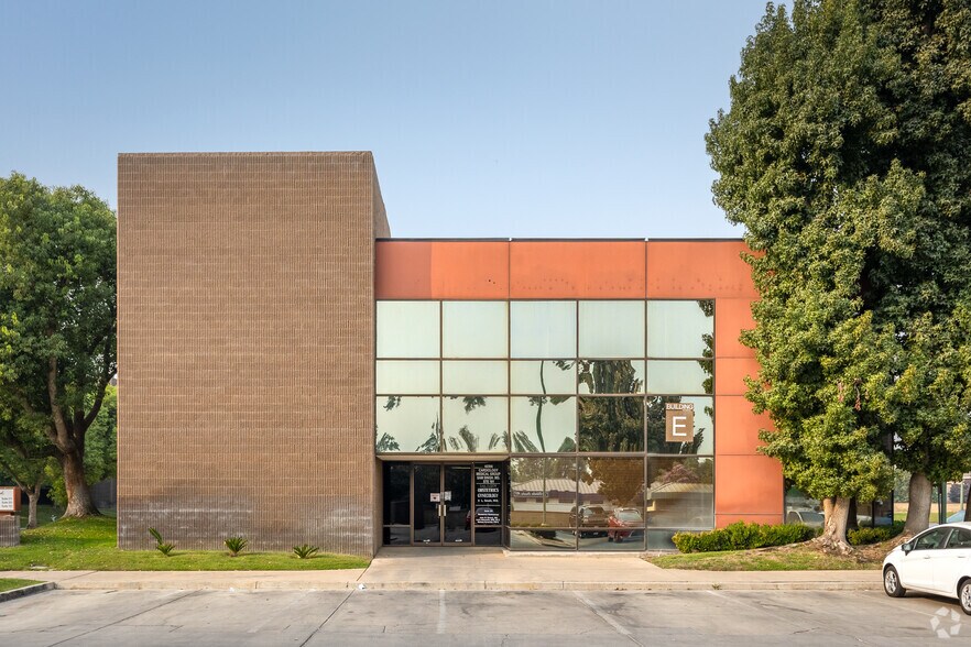 More Photos Of 4000 Physicians Blvd, Bakersfield Medical For Sale