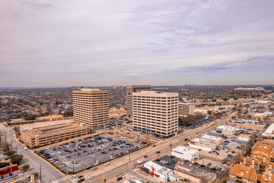 More Photos Of 6688 N Central Expy, Dallas Unknown For Lease