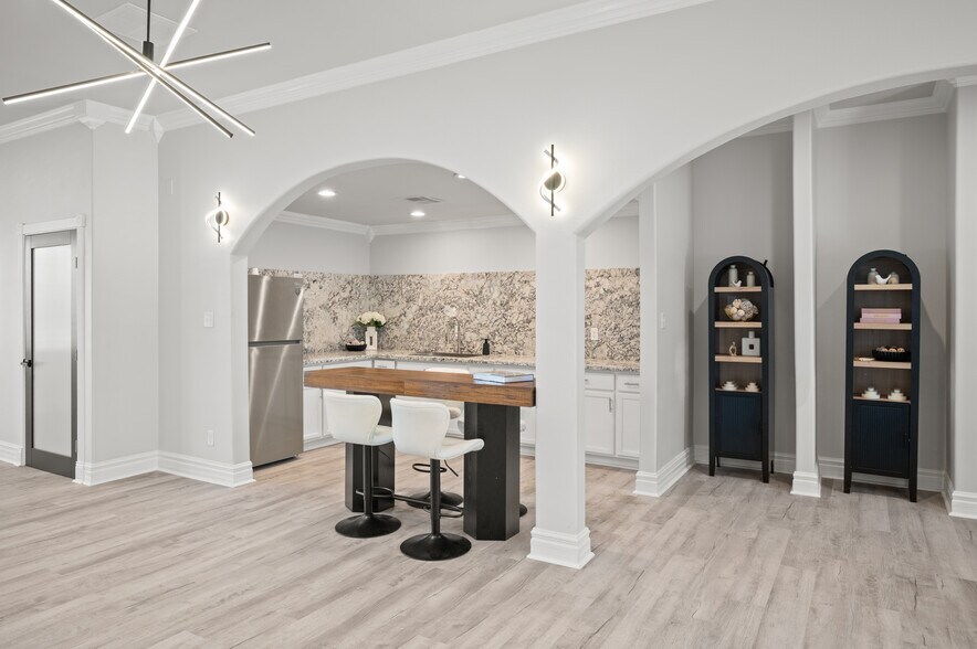 More Photos Of 928 Ferry Rd, Galveston Apartments For Sale