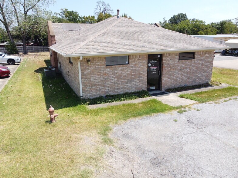 More Photos Of 4527 Stonewall St, Greenville Medical For Sale