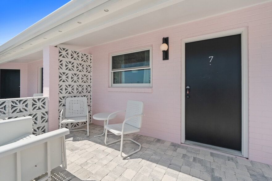 More Photos Of 3155 W Highway 98, Port Saint Joe Hotel For Sale