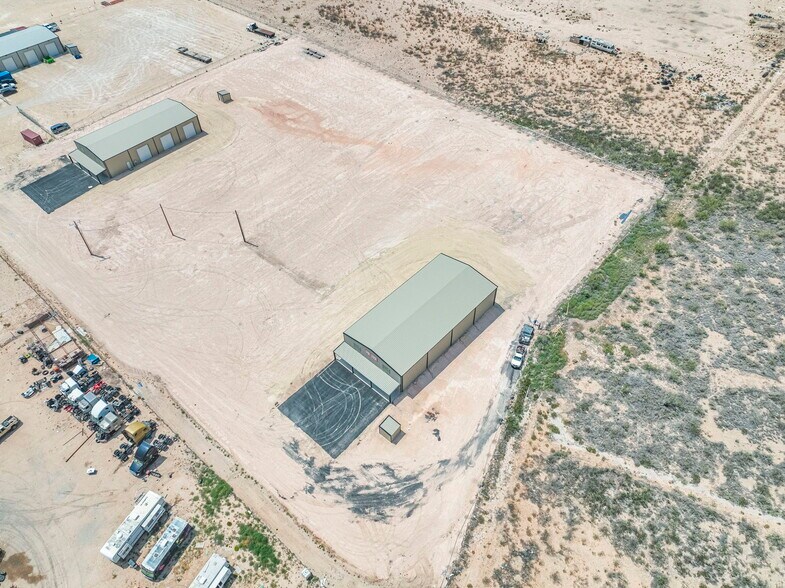 More Photos Of 14010 W Silver Fox Trl, Odessa Warehouse For Lease