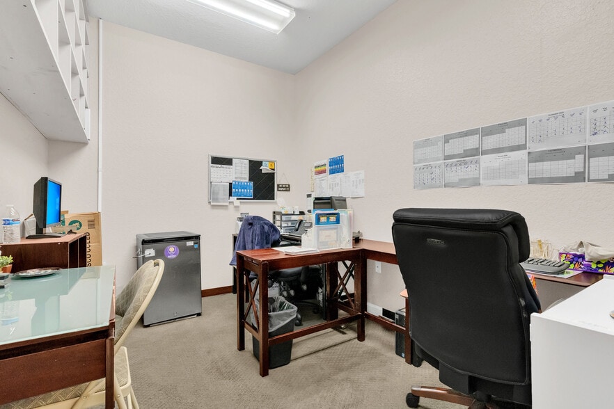 More Photos Of 901-911 N Central Ave, Kissimmee Medical For Lease