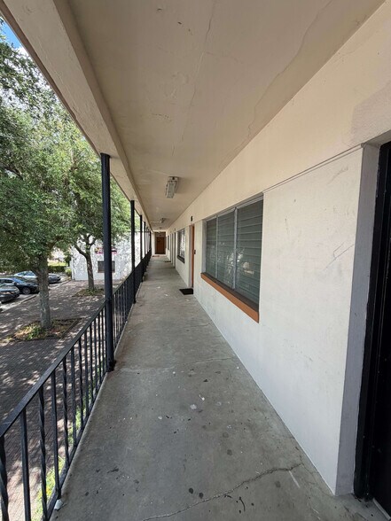 More Photos Of 157 E 8th St, Jacksonville General Retail For Sale
